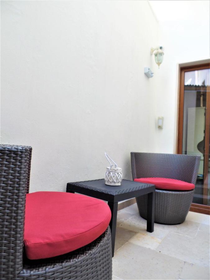 Regina Viarum Apartment, Historic City Centre Brindisi Exterior photo