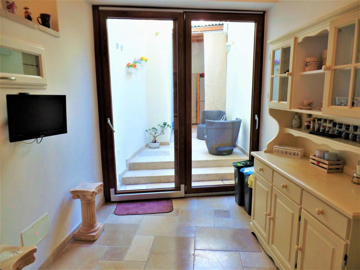 Regina Viarum Apartment, Historic City Centre Brindisi Exterior photo